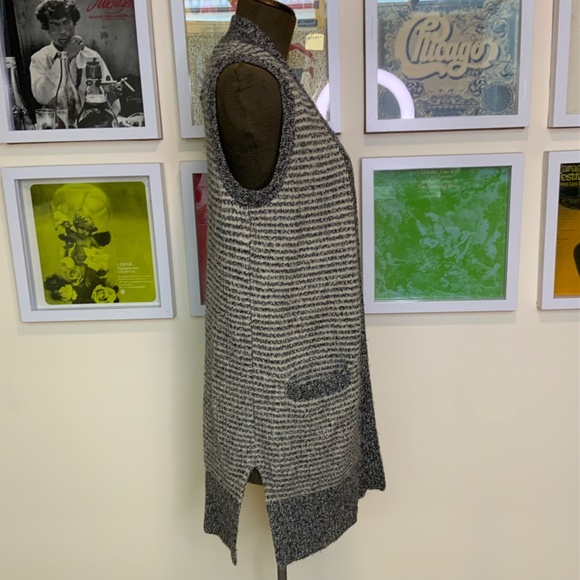 Roots Longline Knit Vest with Pockets - Picture 2 of 9